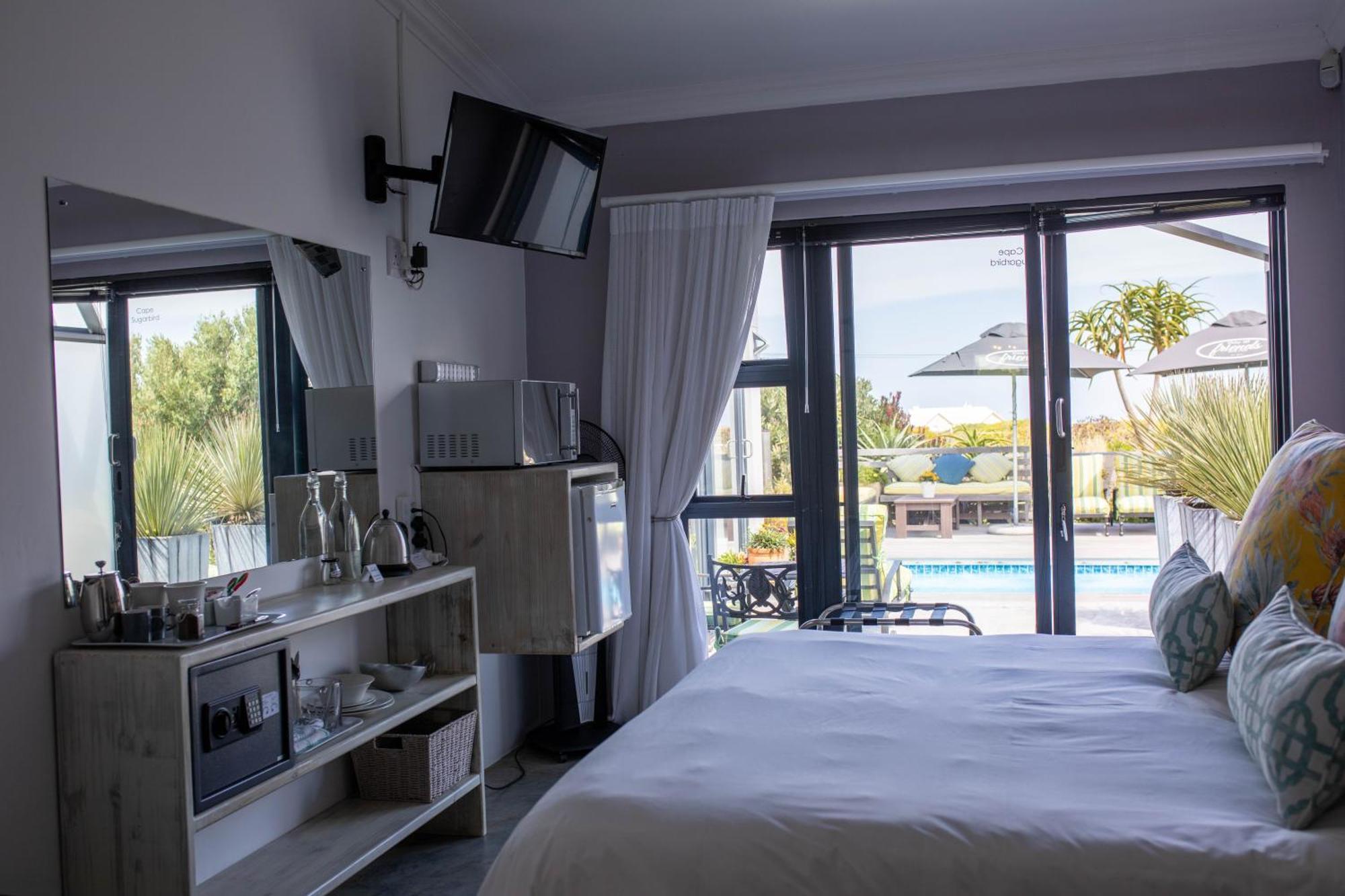 Stay At Friends Bettys Bay Bilik gambar